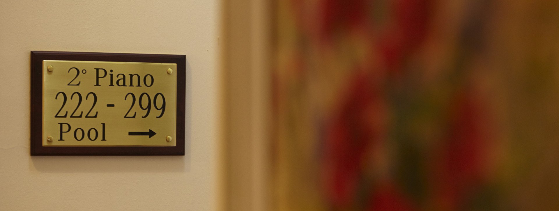 Goldenes Flurschild im International au Lac Historic Lakeside Hotel